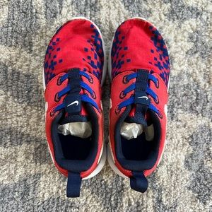 Nike size 8 little kids sneakers